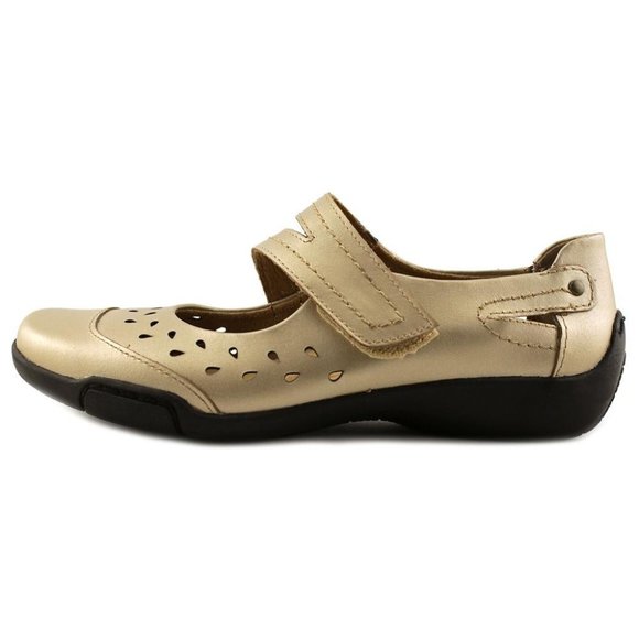 NWB ARRAY Womens Leather Loafers Sz 6.5 - Picture 1 of 3